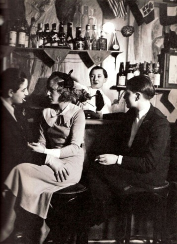 Lesbian Bar in Paris - George Brassaï, 1930's